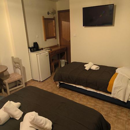 Hotel Almira Ajía Triáda Kültér fotó