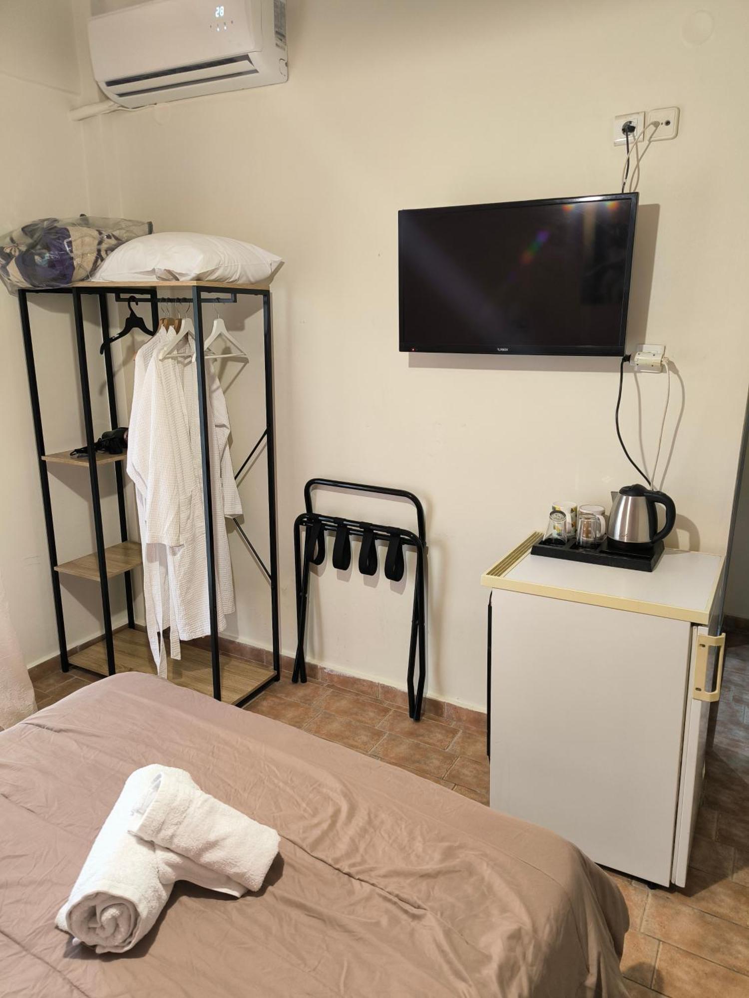 Hotel Almira Ajía Triáda Kültér fotó